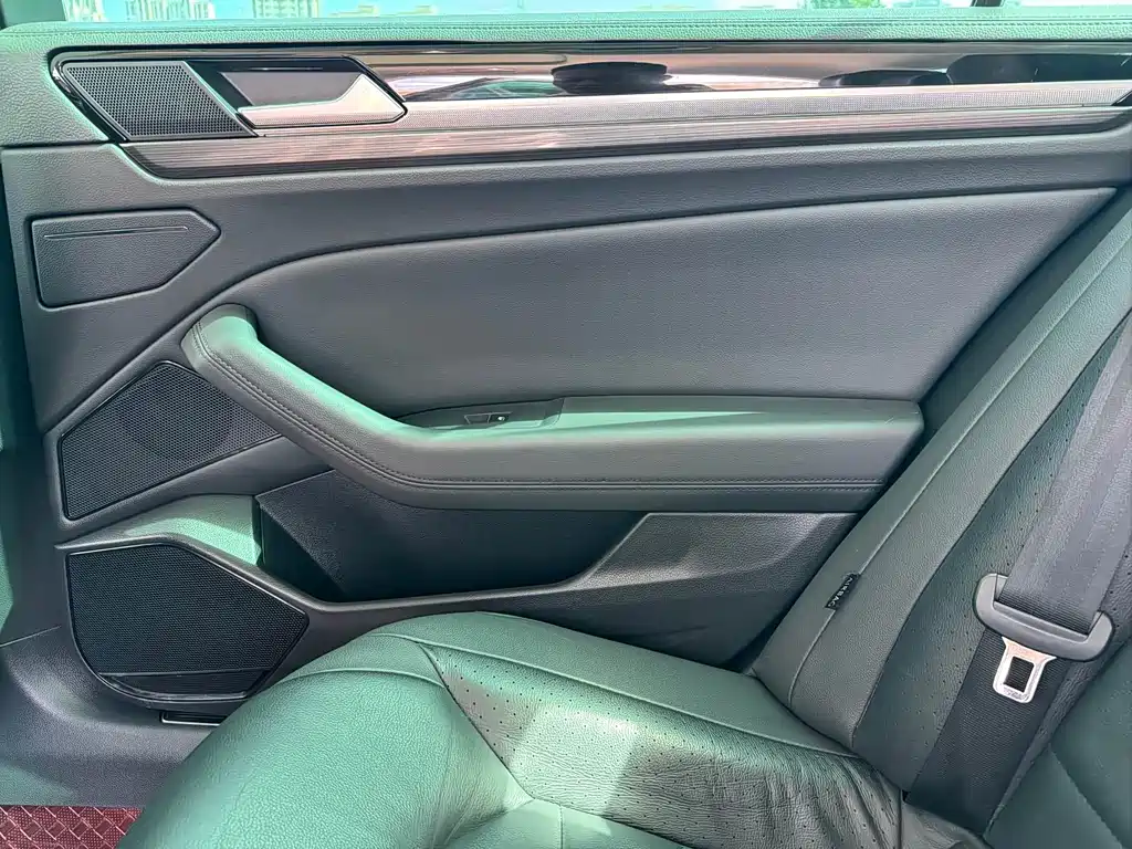 Volkswagen Phideon — миниатюра 17