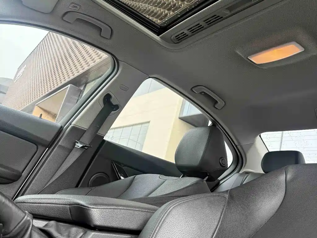 BMW 3 Series — миниатюра 10