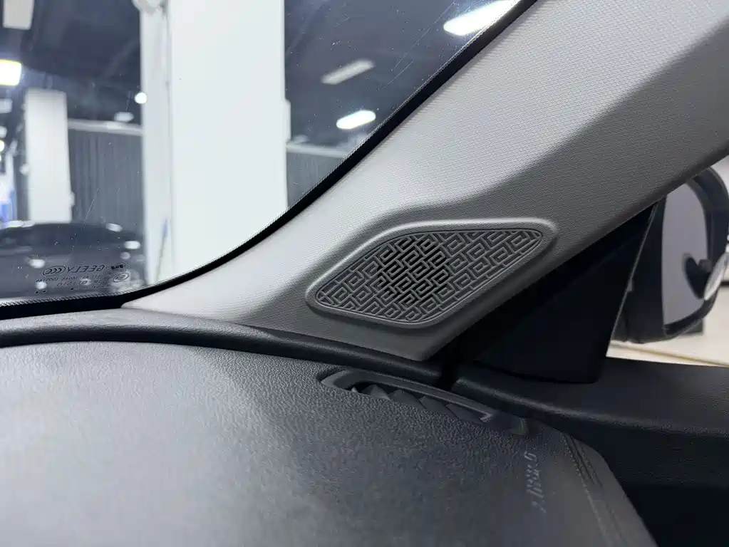 Geely Vision X6 — миниатюра 17