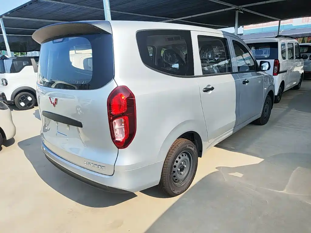 Wuling Hongguang EV — миниатюра 7