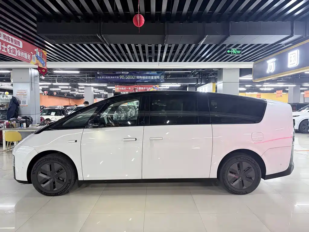 Li Auto Li MEGA — миниатюра 5