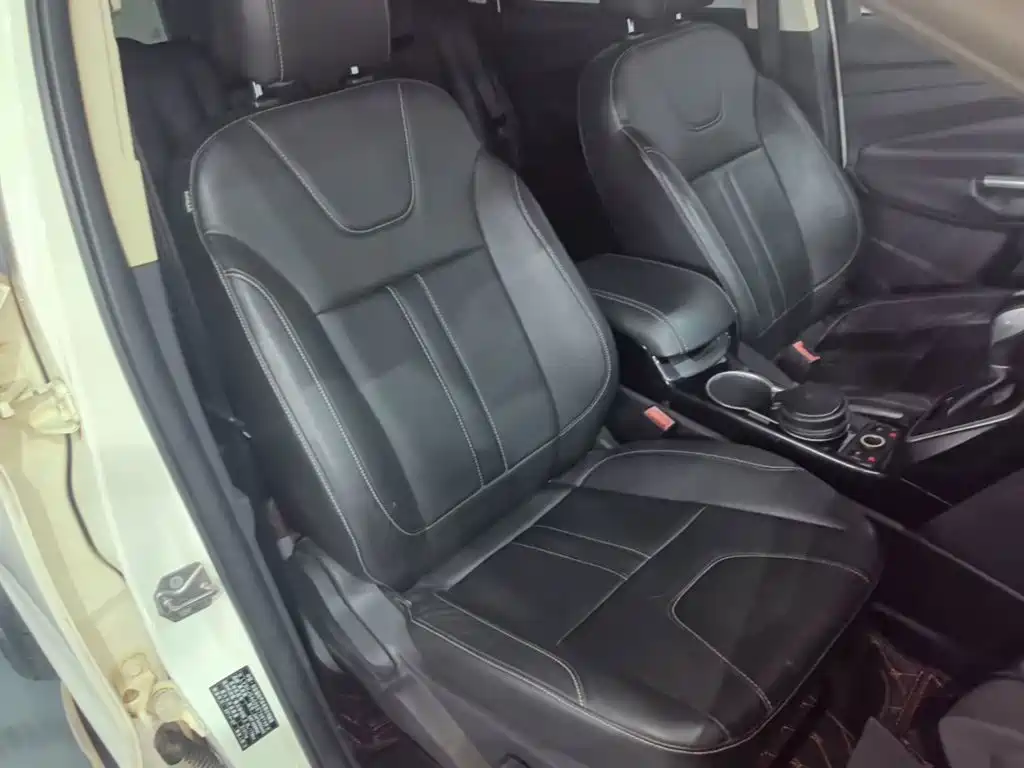 Ford Kuga — миниатюра 25