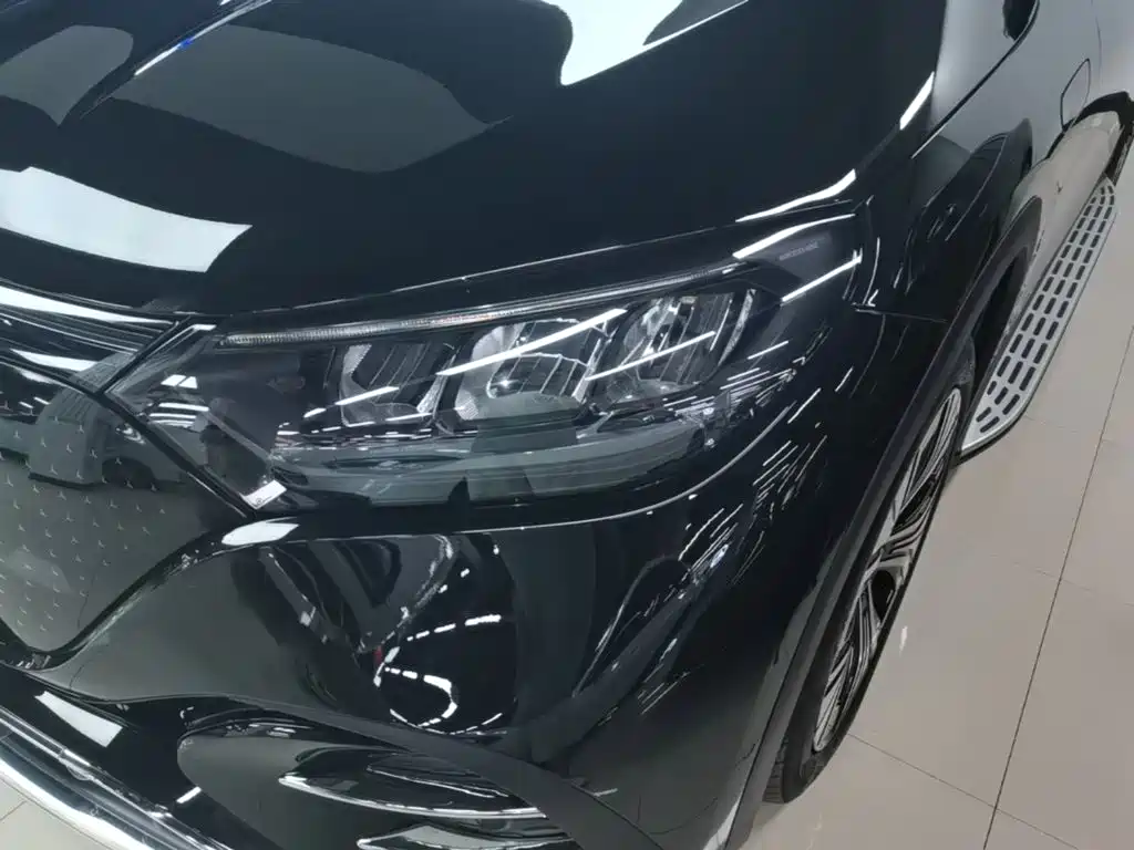 Mercedes-Benz EQE SUV — миниатюра 24