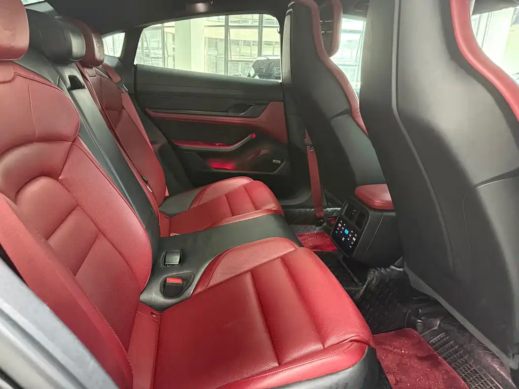 Porsche Taycan — миниатюра 18