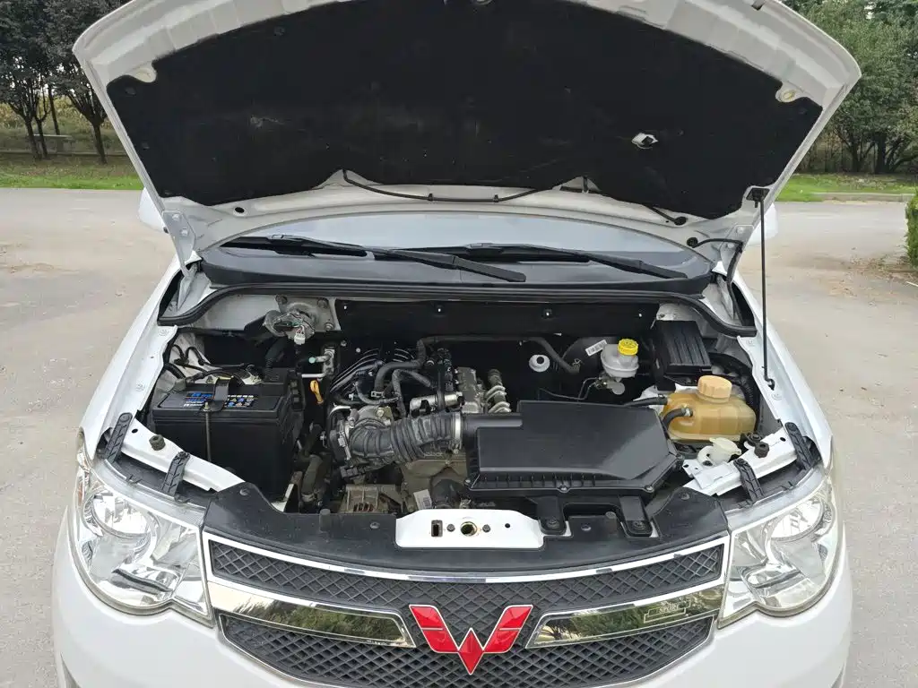 Wuling Hongguang — миниатюра 11