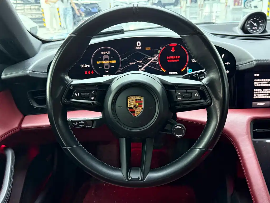 Porsche Taycan — миниатюра 10
