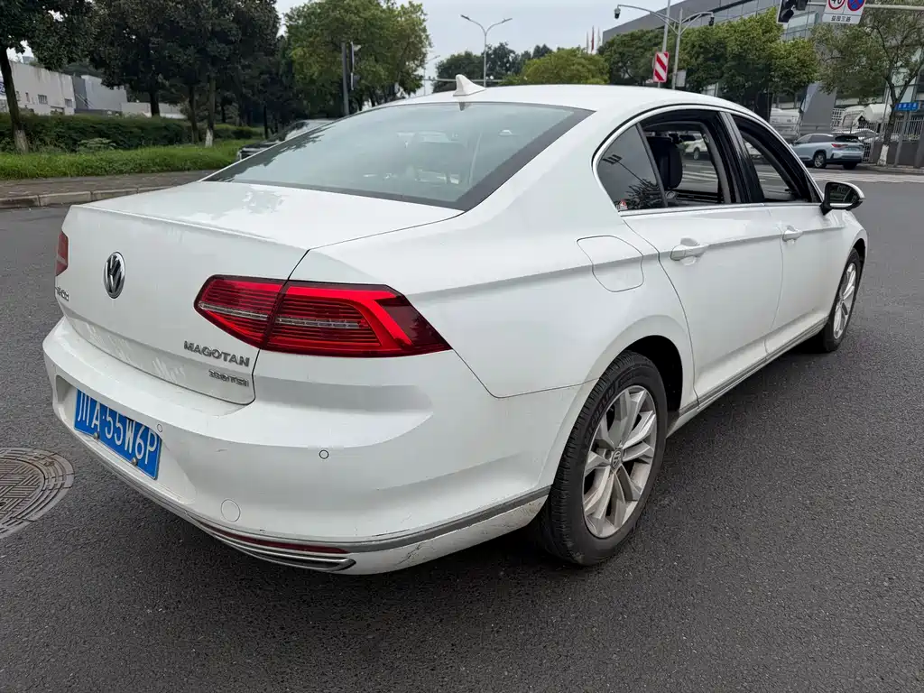 Volkswagen Magotan — миниатюра 4