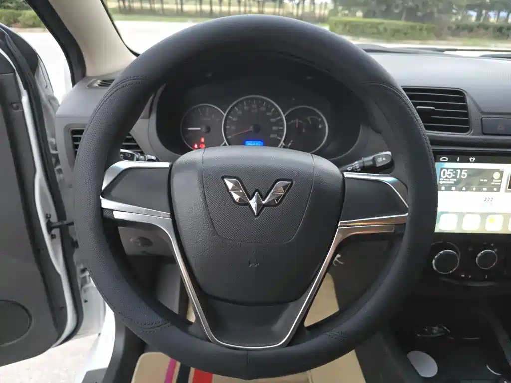 Wuling Hongguang — миниатюра 3