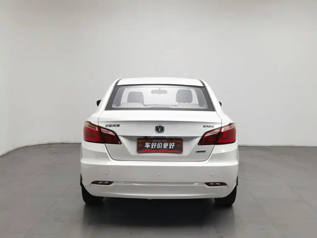 Changan Eado — миниатюра 4