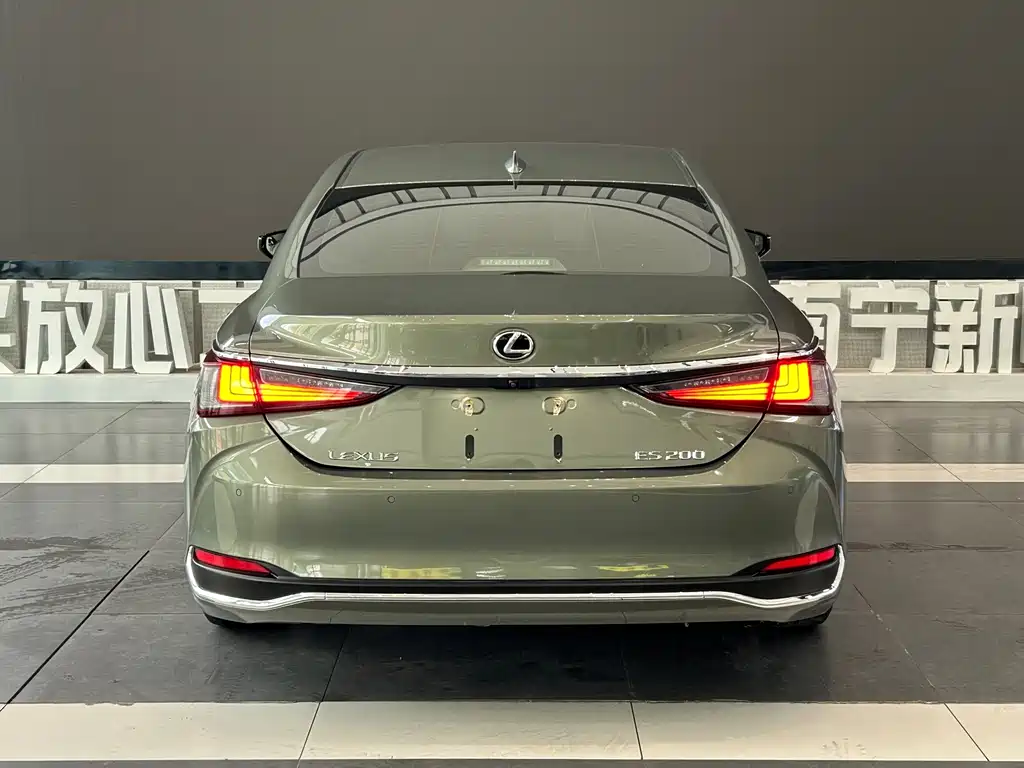 Lexus ES — миниатюра 8