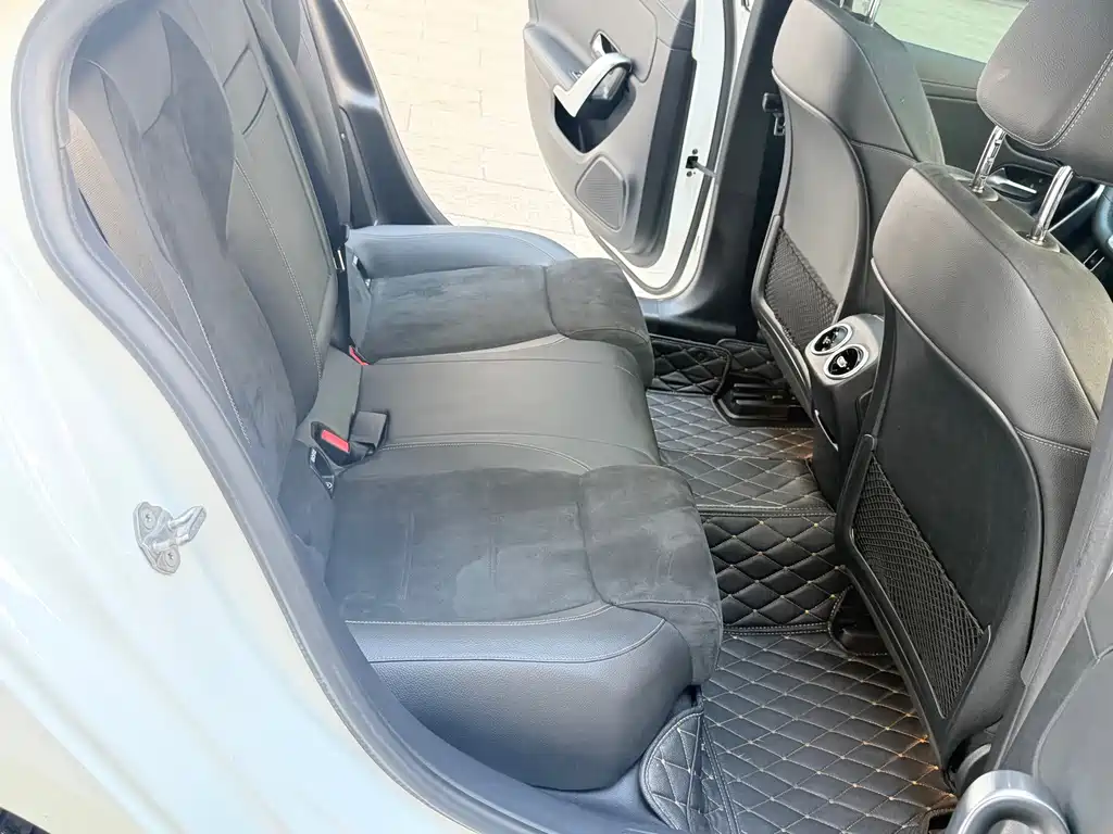 Mercedes-Benz A-Class — миниатюра 12