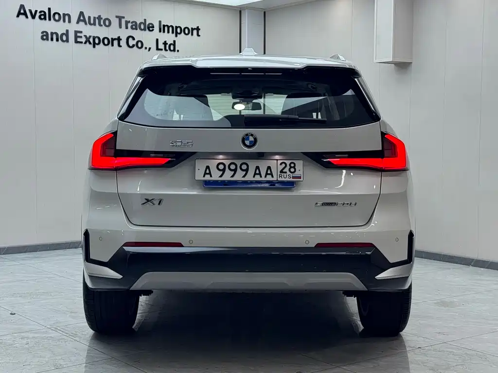 BMW X1 - фото 5