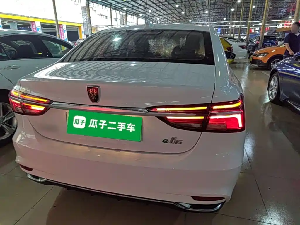 Roewe i6 New Energy — миниатюра 6
