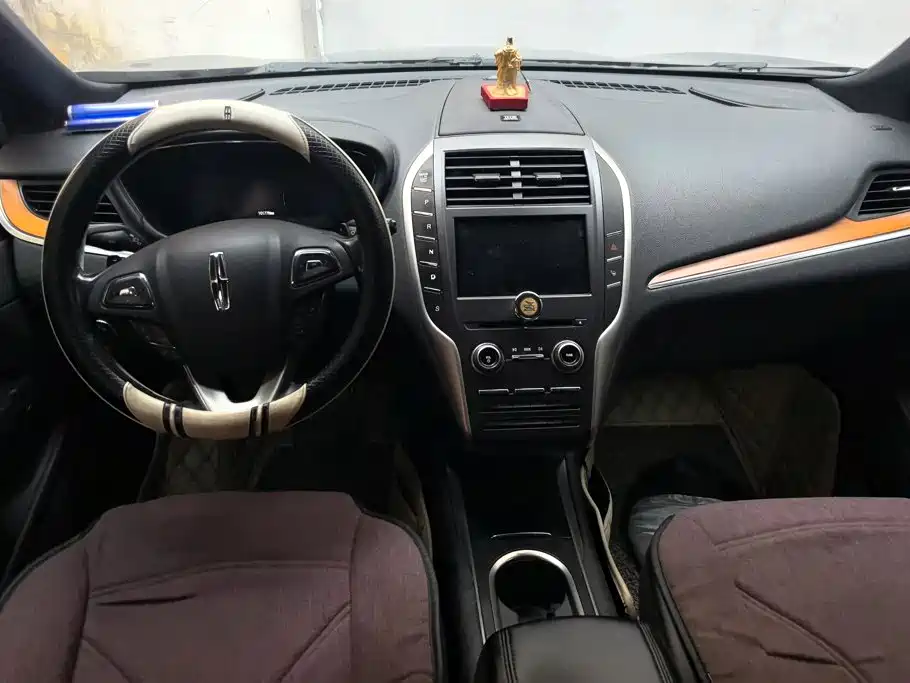 Lincoln MKC — миниатюра 12