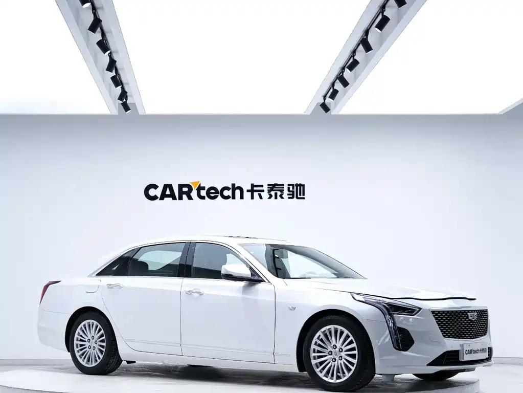 CADILLAC CT6