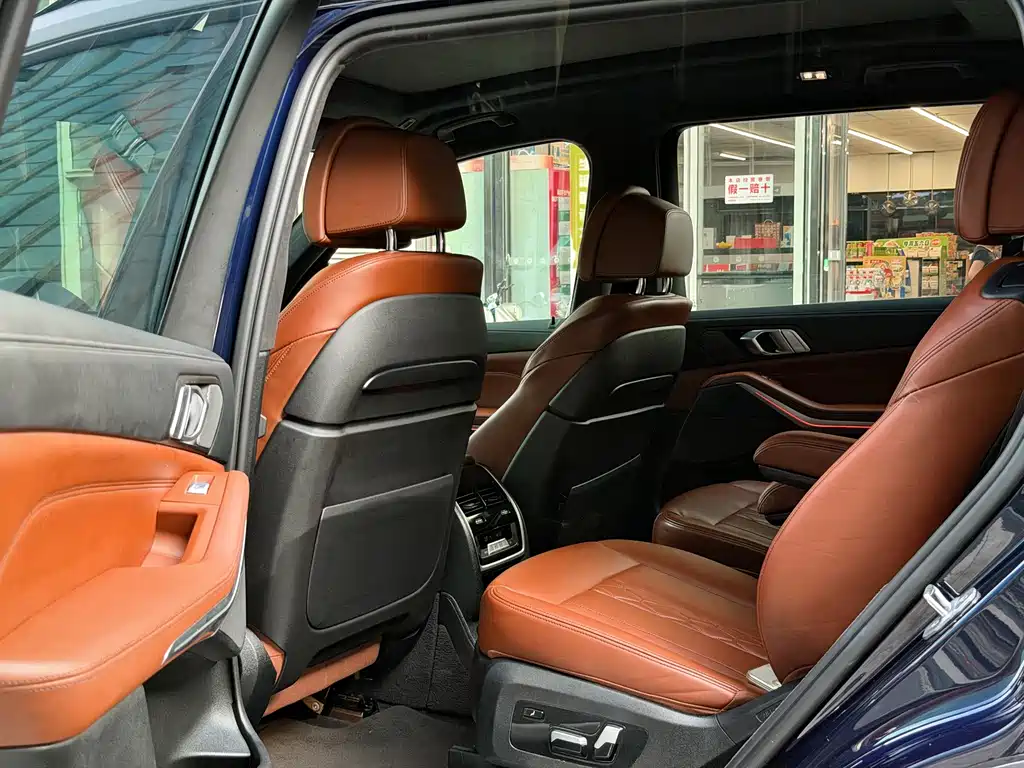 BMW X7 — миниатюра 6
