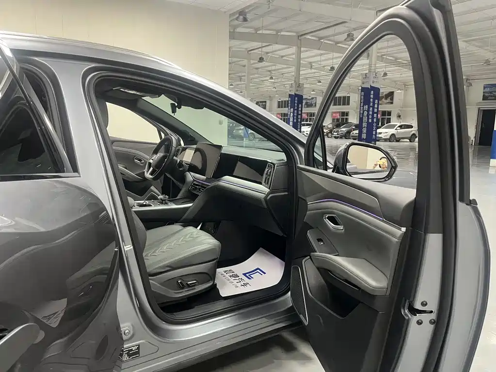BYD L DM-i — миниатюра 11