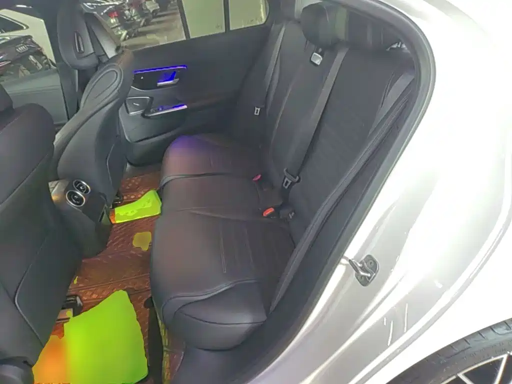 Mercedes-Benz C-Class — миниатюра 17