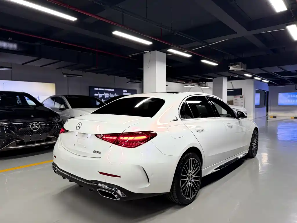 Mercedes-Benz C-Class — миниатюра 4