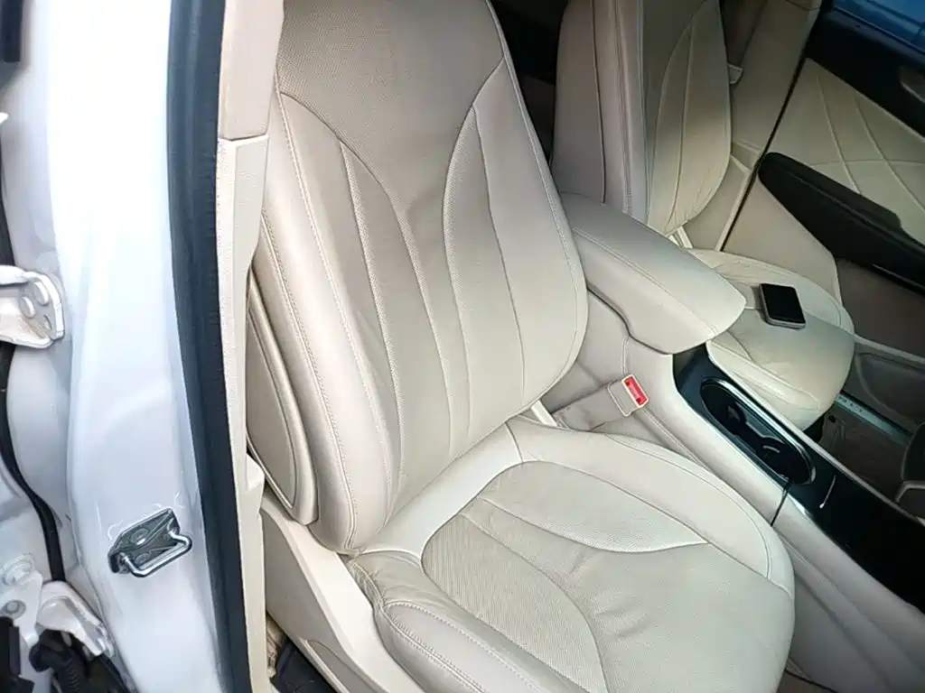 Lincoln MKC — миниатюра 25