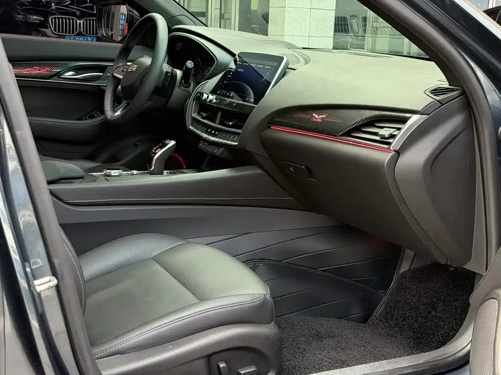 Cadillac CT5 — миниатюра 7