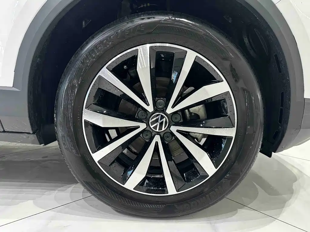Volkswagen T-Roc — миниатюра 20