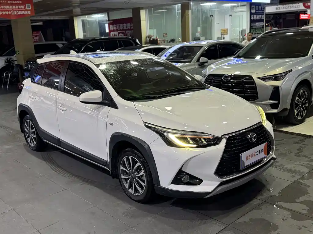 Toyota Yaris L — миниатюра 3