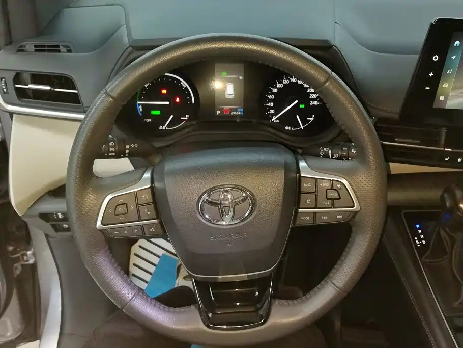 Toyota Sienna — миниатюра 15