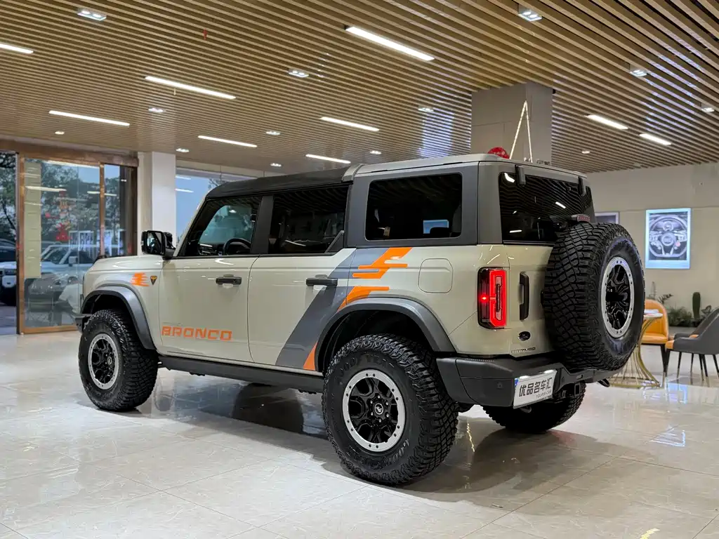 Ford Bronco — миниатюра 6