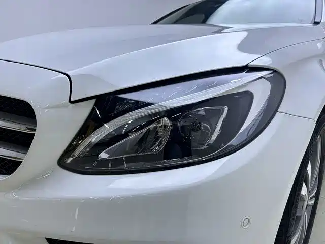 Mercedes-Benz C-Class — миниатюра 17