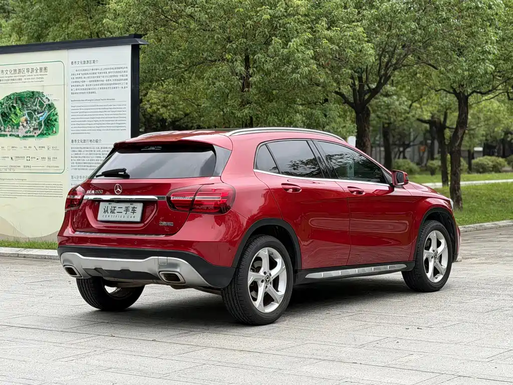 Mercedes-Benz GLA — миниатюра 6
