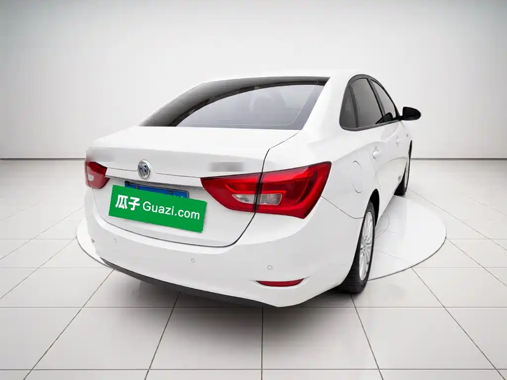 Buick Excelle — миниатюра 6