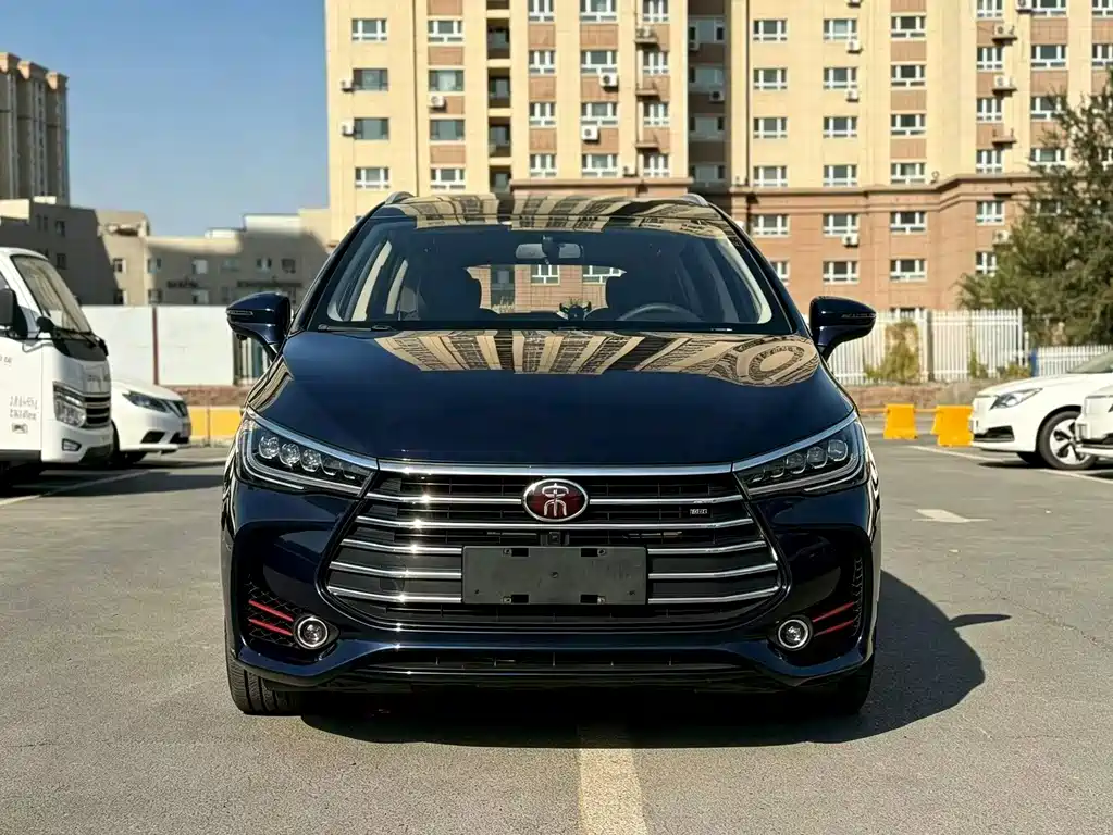 BYD MAX — миниатюра 2