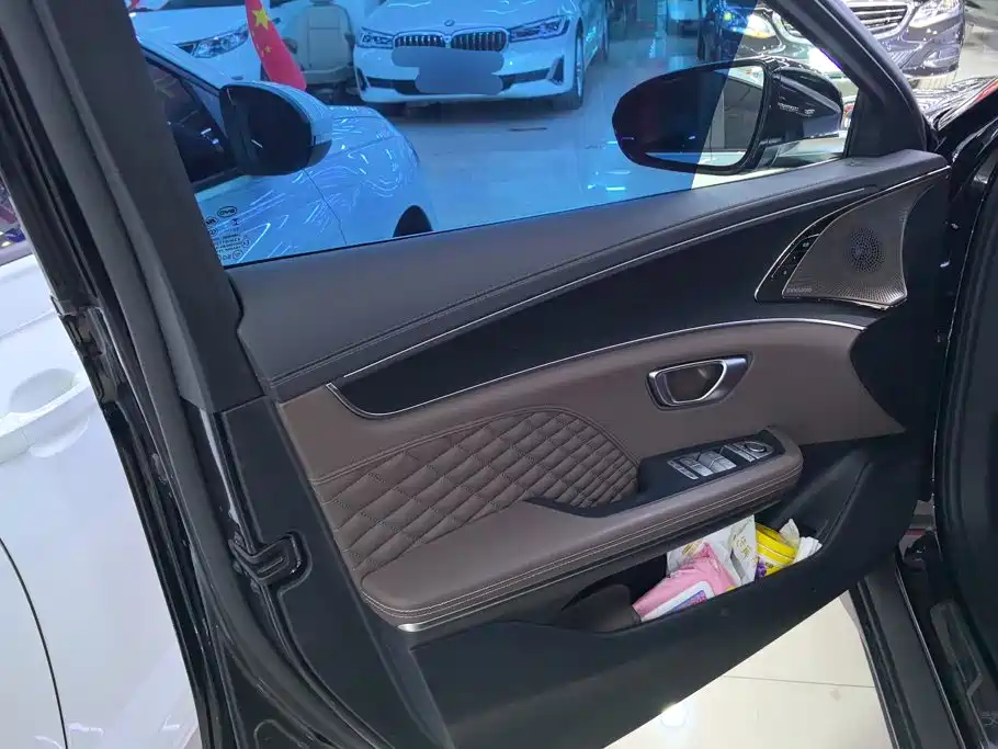 BYD Han — миниатюра 7