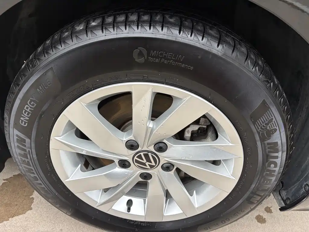 Volkswagen Passat — миниатюра 7