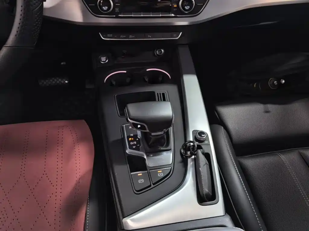 Audi A4L — миниатюра 14