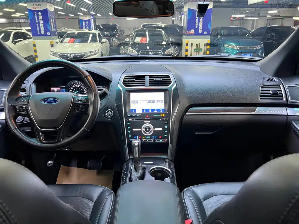 Ford Explorer (Import) — миниатюра 15
