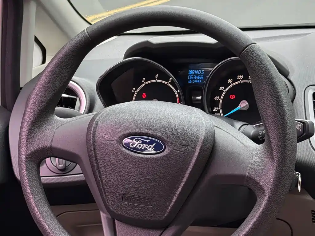 Ford Fiesta — миниатюра 5
