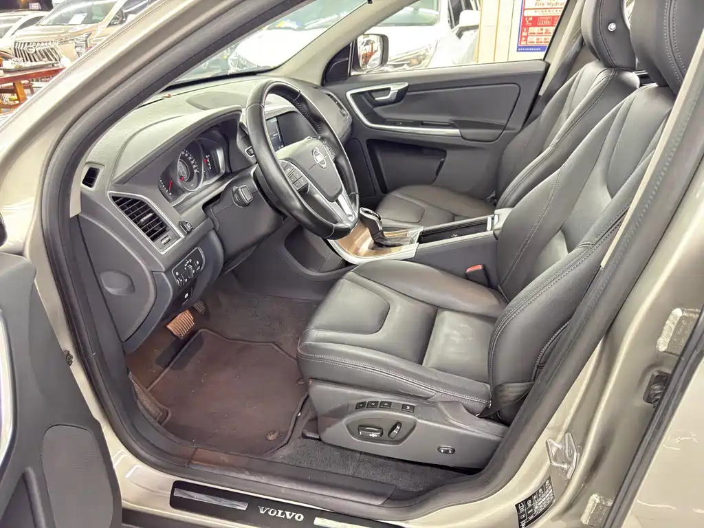 Volvo XC60 — миниатюра 7
