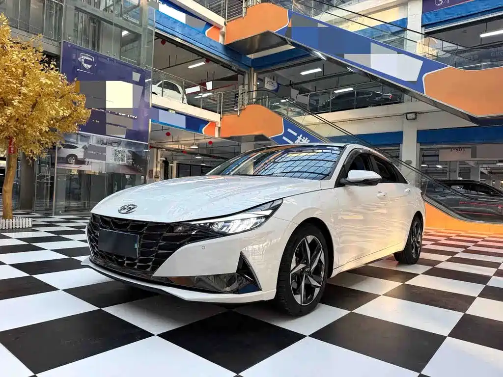 Hyundai Elantra