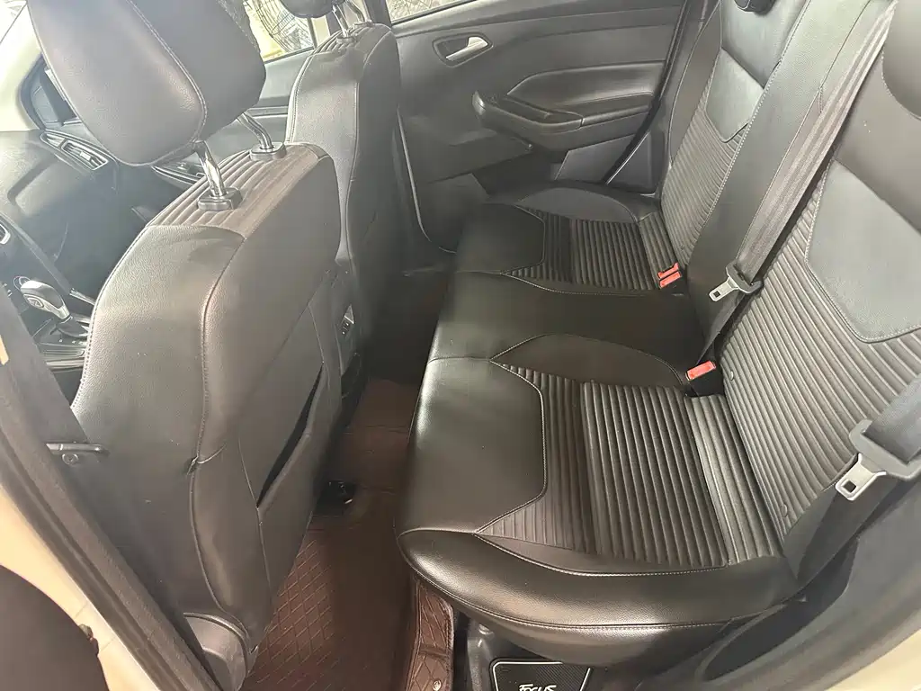 Ford Focus — миниатюра 6
