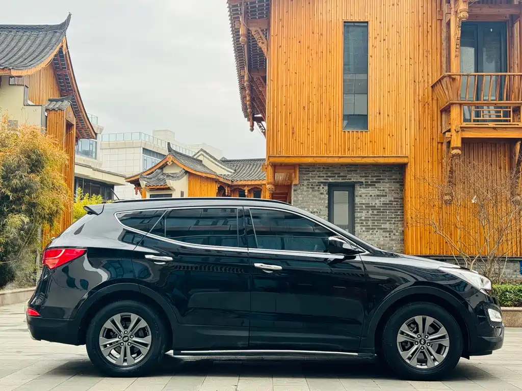 Hyundai Santa Fe — миниатюра 5
