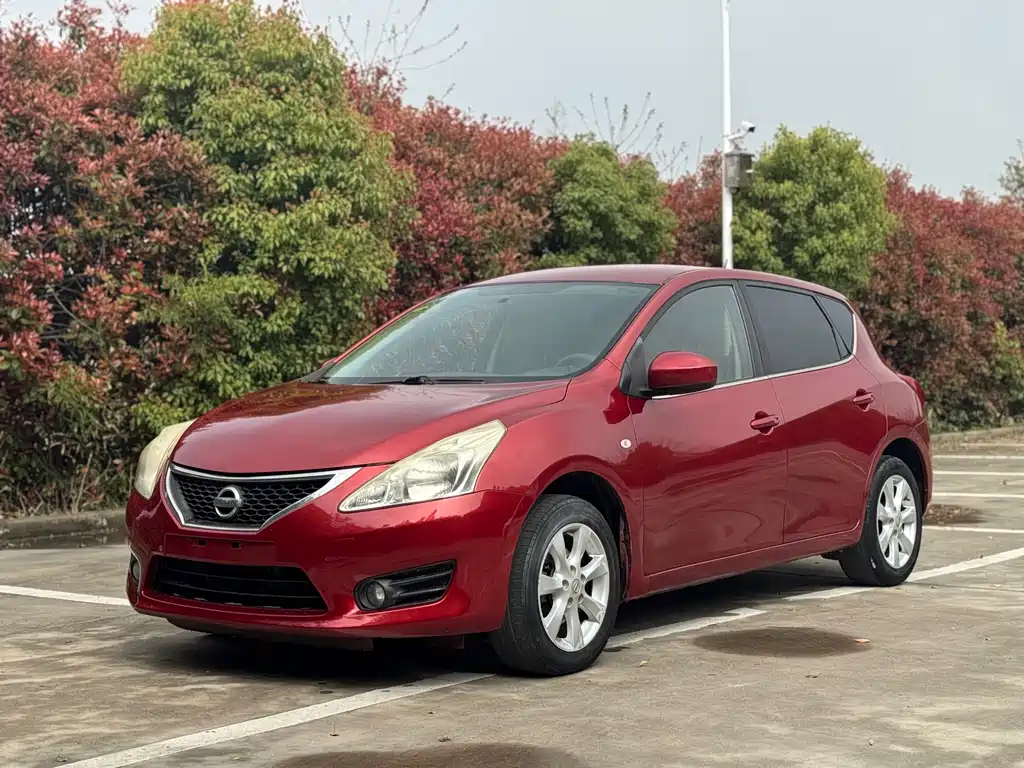 Купить Nissan Tiida