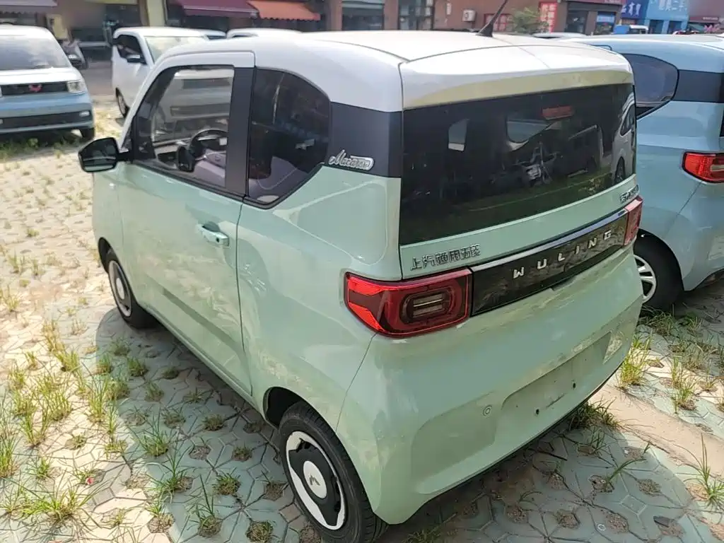 Wuling MINIEV — миниатюра 5