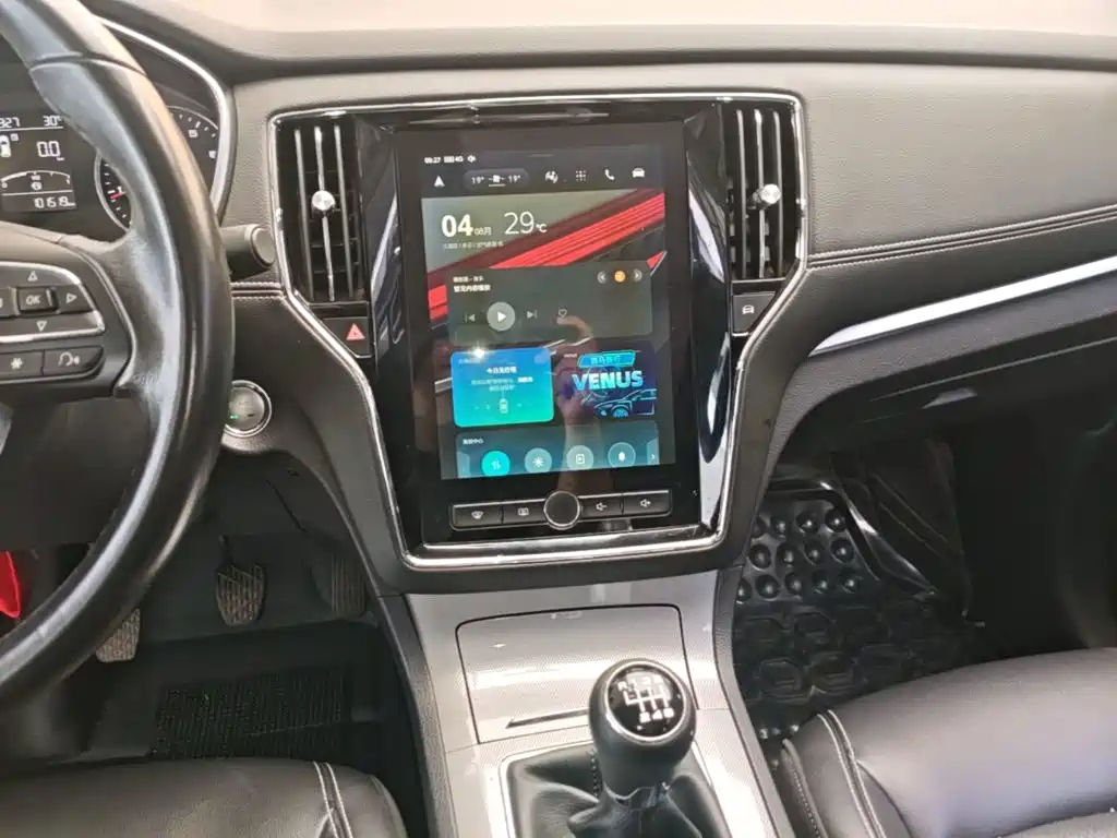 Roewe RX5 — миниатюра 13