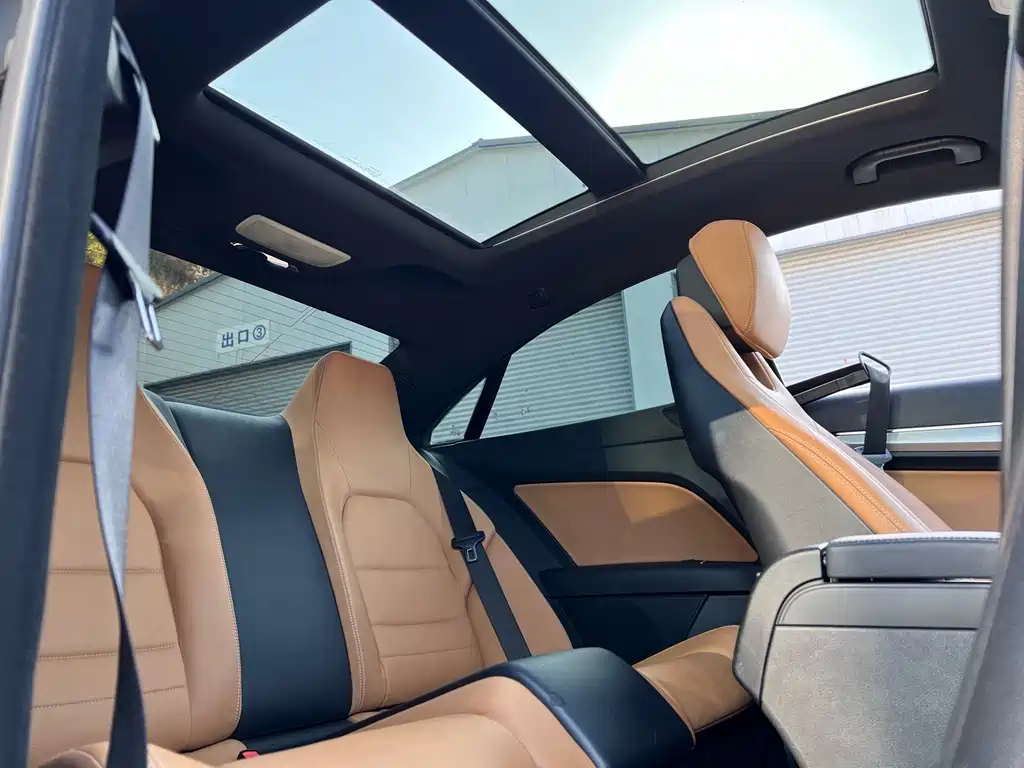 Mercedes-Benz E-Class (Import) — миниатюра 13