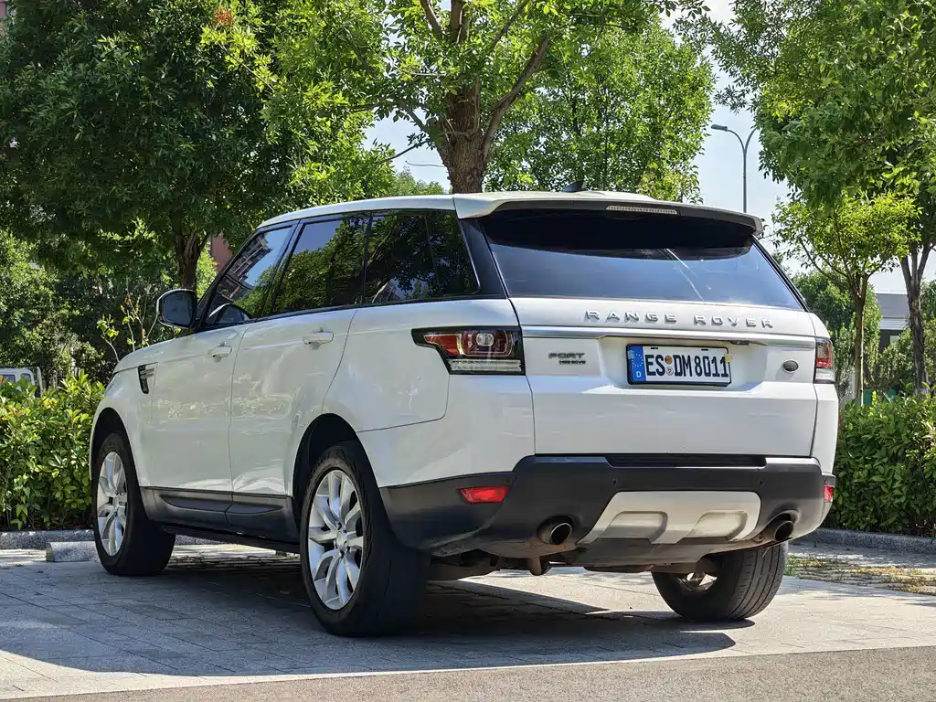 Land Rover Sport — миниатюра 7