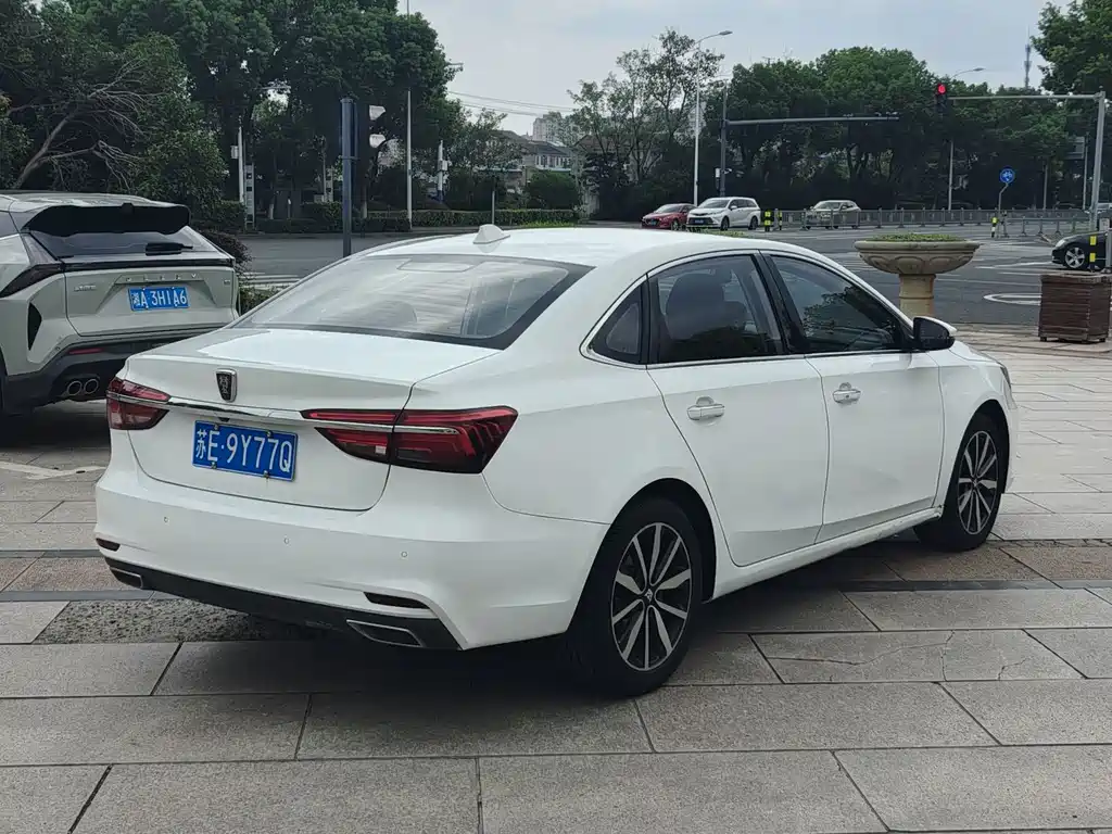 Roewe i6 Classic — миниатюра 4