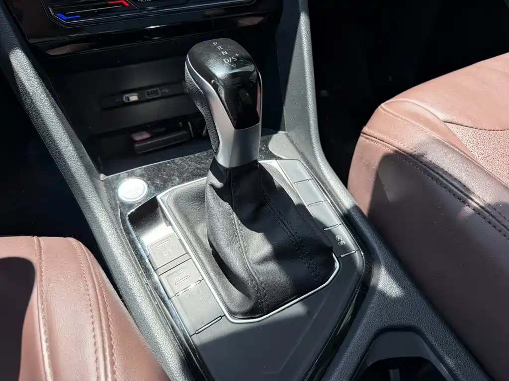 Volkswagen Tiguan L — миниатюра 9