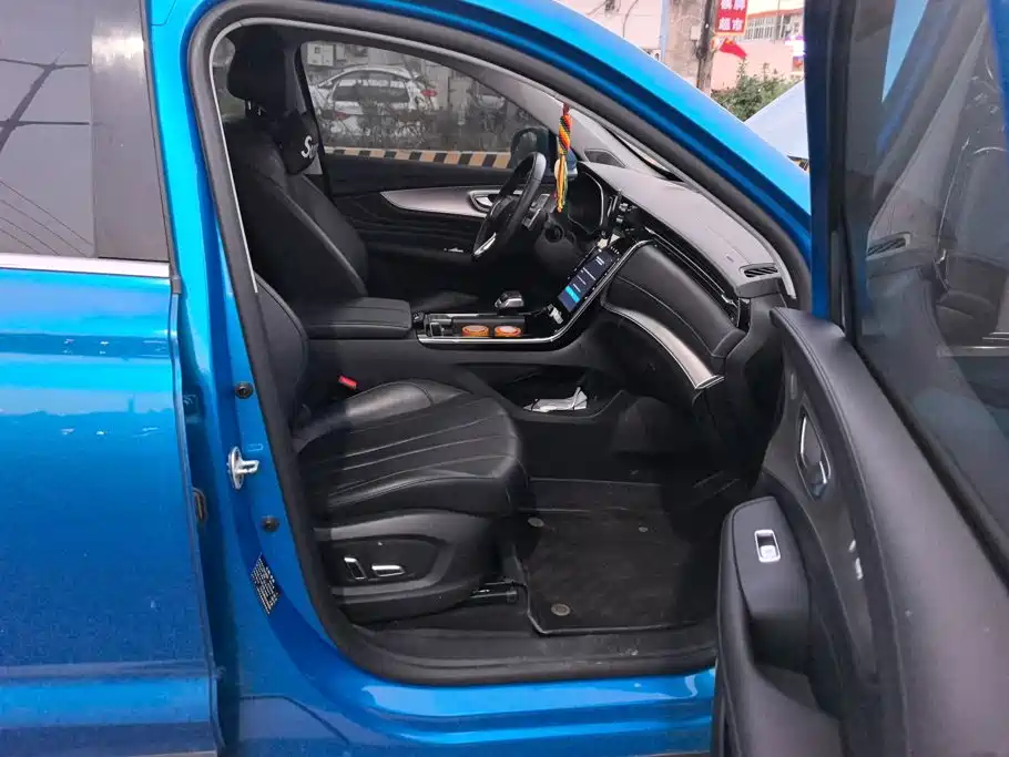 Roewe RX5 MAX — миниатюра 8